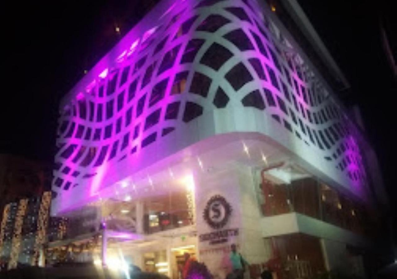 Hotel Siddharth Premiere Chandrapur Eksteriør billede