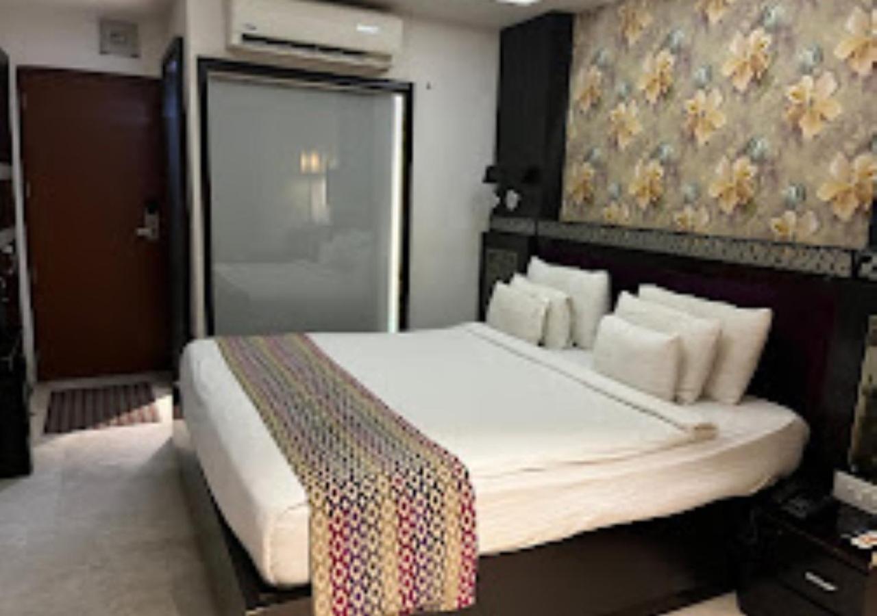 Hotel Siddharth Premiere Chandrapur Eksteriør billede