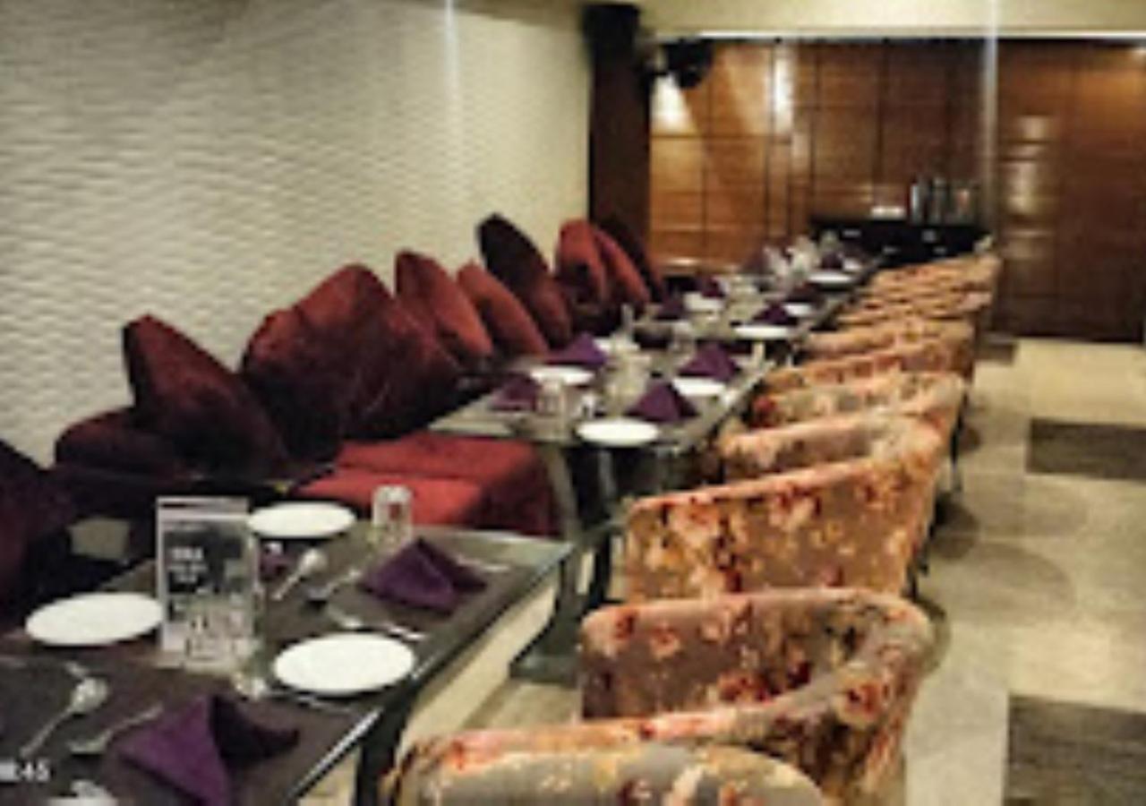 Hotel Siddharth Premiere Chandrapur Eksteriør billede