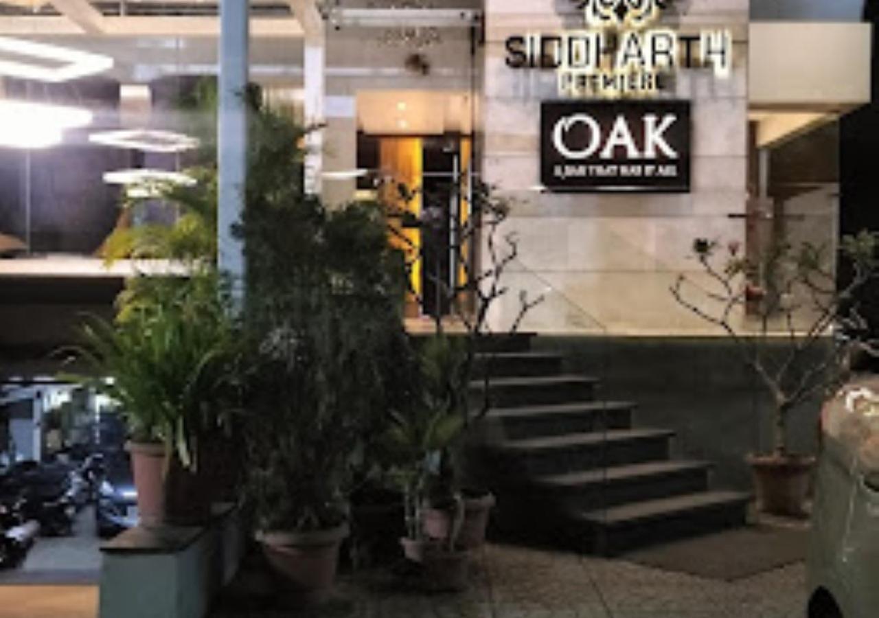 Hotel Siddharth Premiere Chandrapur Eksteriør billede